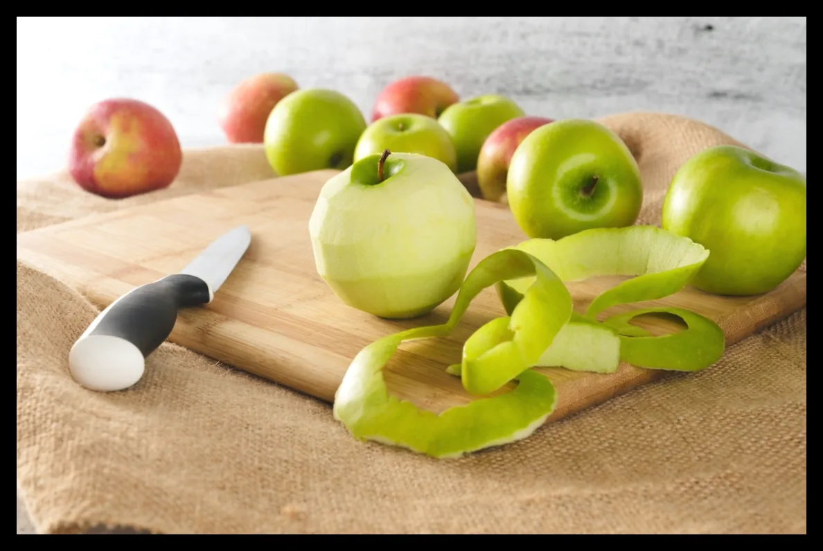 روش طبیعی و ساده برای خوشبو کردن آشپزخانه با پوست سیب دورریختنی