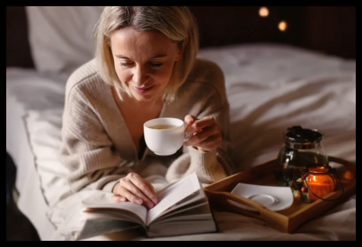 ۵ دمنوش پاییزی ضروری برای مقابله با خستگی و استرس فصل سرد
