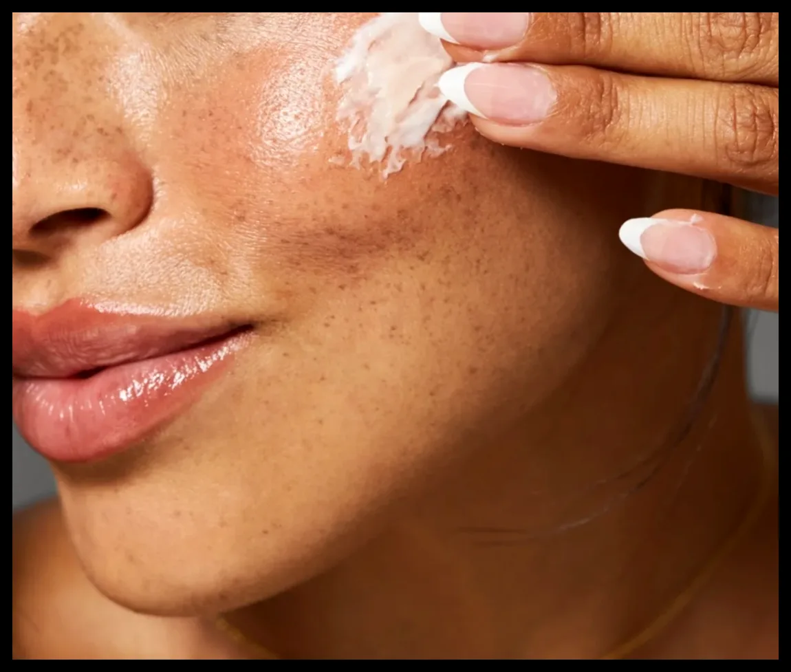 محصول SPF30 جدید برای پوست حساس با کاهش قرمزی و لکه‌ها بهترین انتخاب دارویی ۲۰۲۷