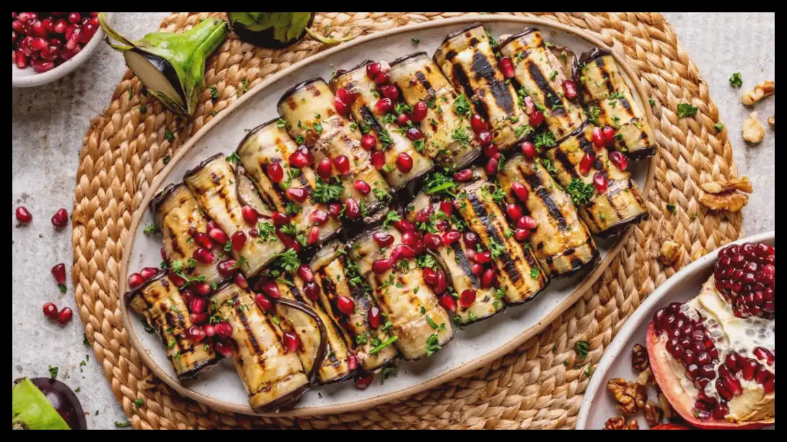 روش پخت بادمجان با روغن کمتر؛ نکات کلیدی برای کاهش جذب چربی